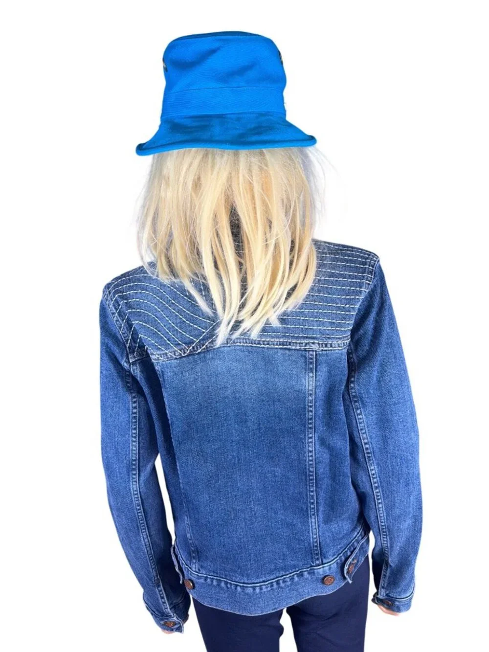 New Tilley T1 Iconic Bucket Hat Medium 7 1/4 Bright Blue Unisex MSRP$109